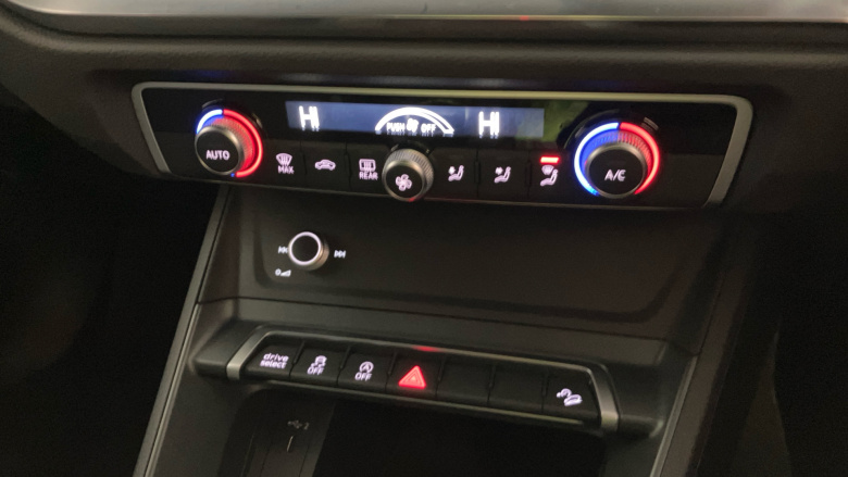 Audi Q3 35 TFSI S Line 5dr Petrol Estate